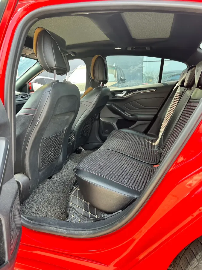 2019 Ford Focus 1.5T 184HP L3 8AT,autocango,china used car exporter,china ev exporter,chinese used car exporter,chinese used ev exporter