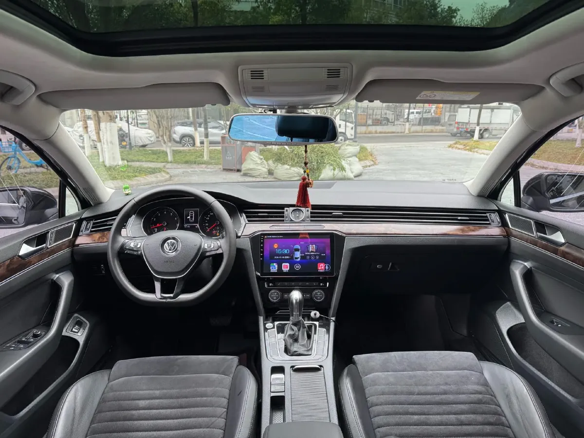 2018 Volkswagen Magotan 1.8T 180HP L4 7DCT,autocango,china used car exporter,china ev exporter,chinese used car exporter,chinese used ev exporter