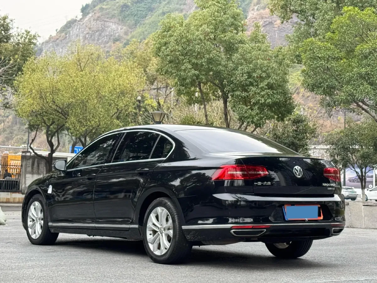 2018 Volkswagen Magotan 1.8T 180HP L4 7DCT,autocango,china used car exporter,china ev exporter,chinese used car exporter,chinese used ev exporter