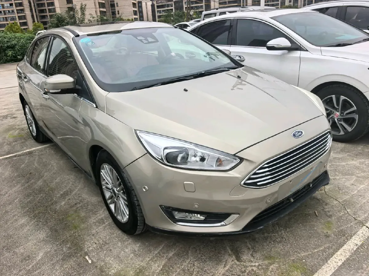 2015 Ford Focus 1.5T 181HP L4 6AT,autocango,china used car exporter,china ev exporter,chinese used car exporter,chinese used ev exporter