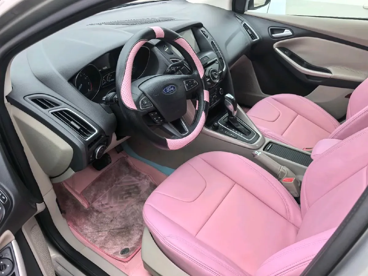 2015 Ford Focus 1.5T 181HP L4 6AT,autocango,china used car exporter,china ev exporter,chinese used car exporter,chinese used ev exporter