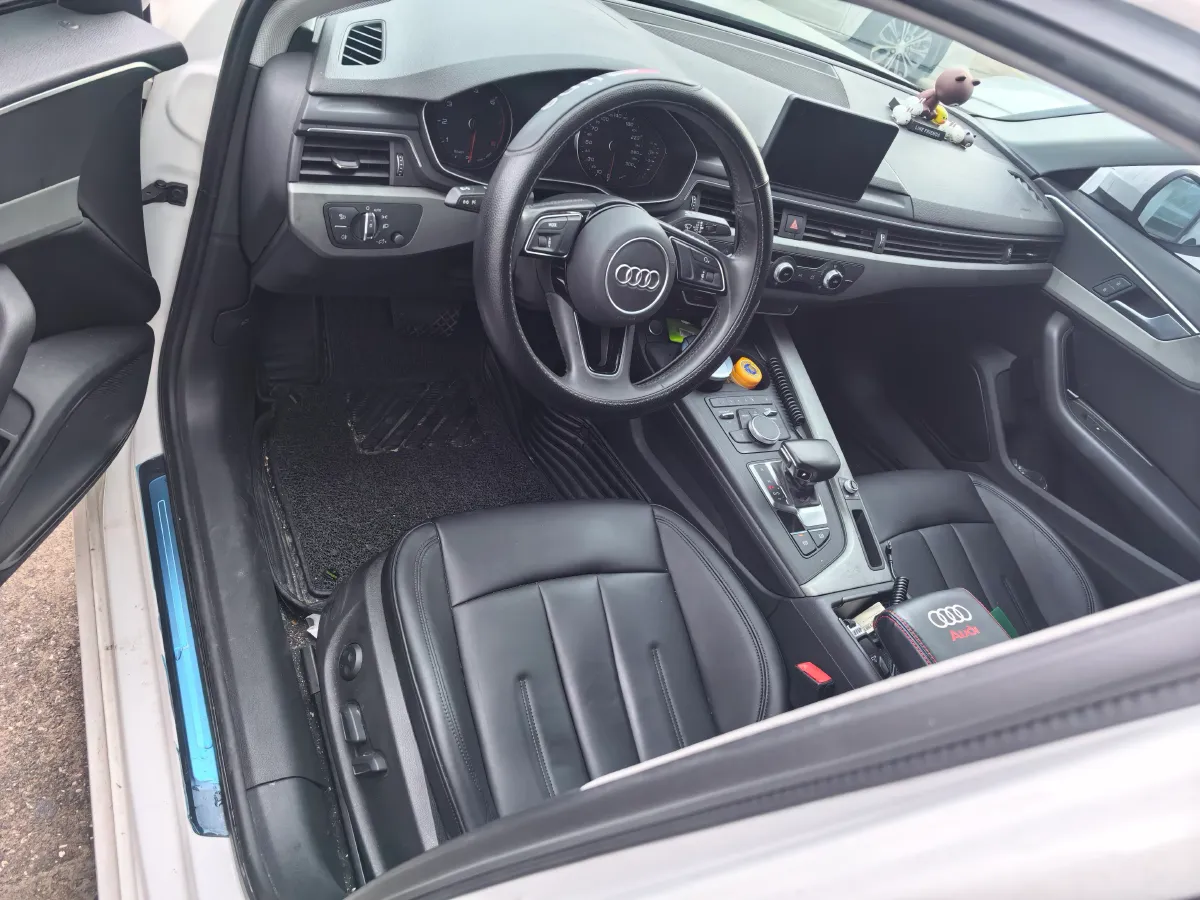 2019 Audi A4L 2.0T 190HP L4 7DCT,autocango,china used car exporter,china ev exporter,chinese used car exporter,chinese used ev exporter