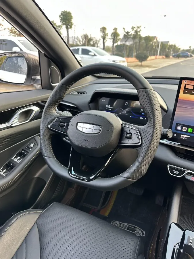 2025 Geely Coolray 1.5T 181HP L4 7DCT,autocango,china used car exporter,china ev exporter,chinese used car exporter,chinese used ev exporter