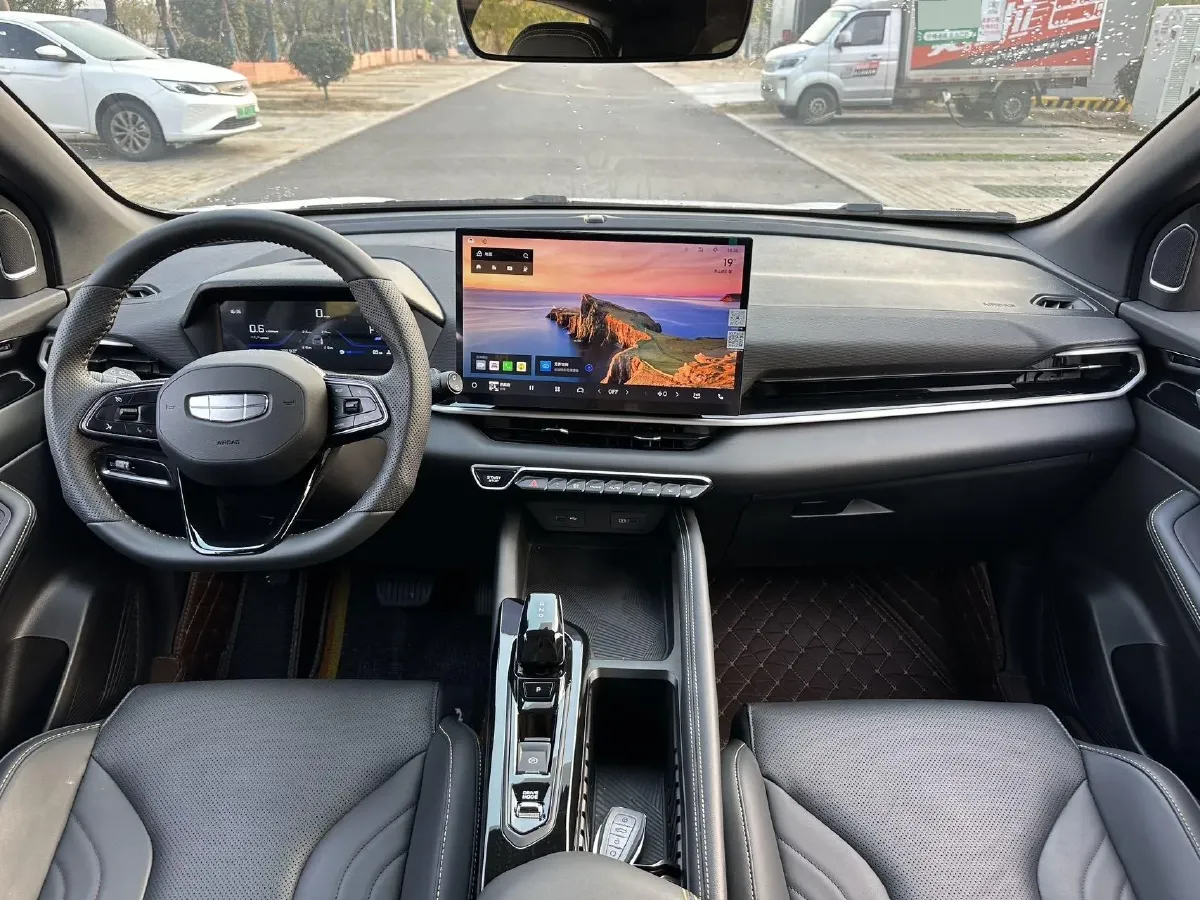 2025 Geely Coolray 1.5T 181HP L4 7DCT,autocango,china used car exporter,china ev exporter,chinese used car exporter,chinese used ev exporter