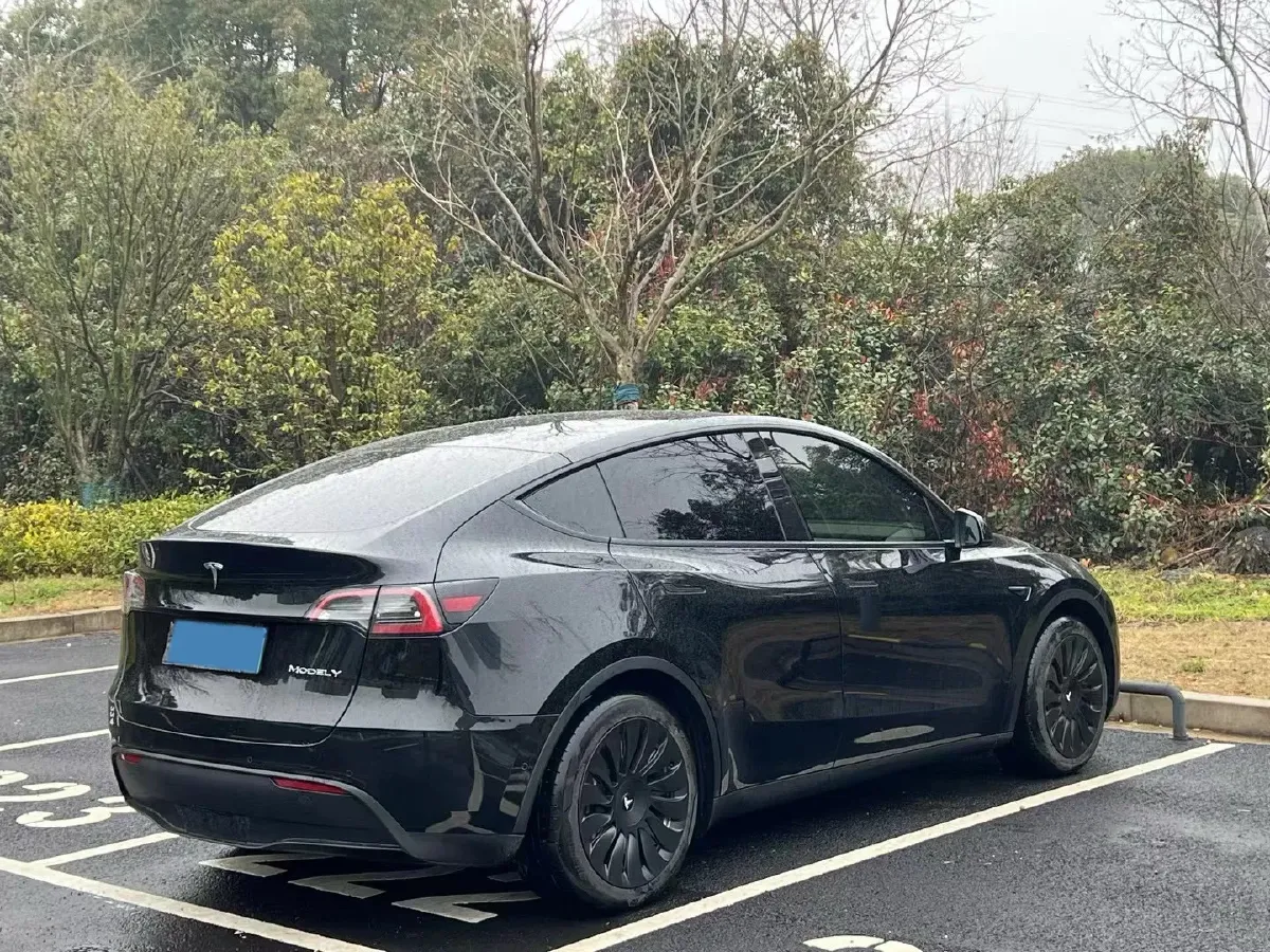2022 Tesla Model Y BEV 60KWH,autocango,china used car exporter,china ev exporter,chinese used car exporter,chinese used ev exporter