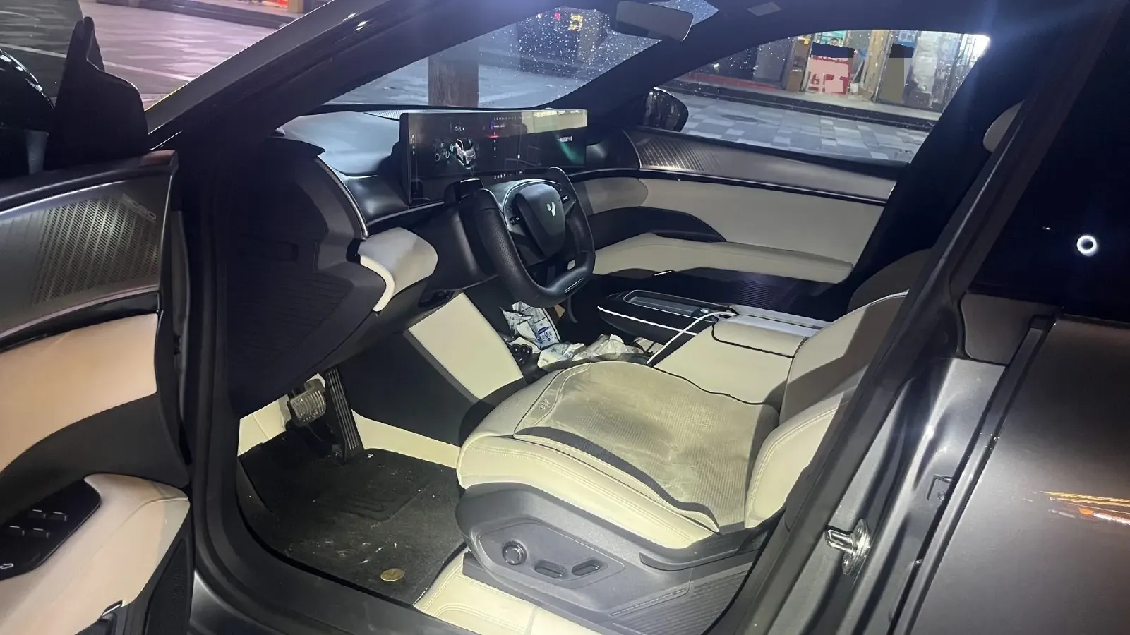 2023 Honda CR-V 2.0L 150HP L4 E-CVT PHEV 17.7KWH,autocango,china used car exporter,china ev exporter,chinese used car exporter,chinese used ev exporter