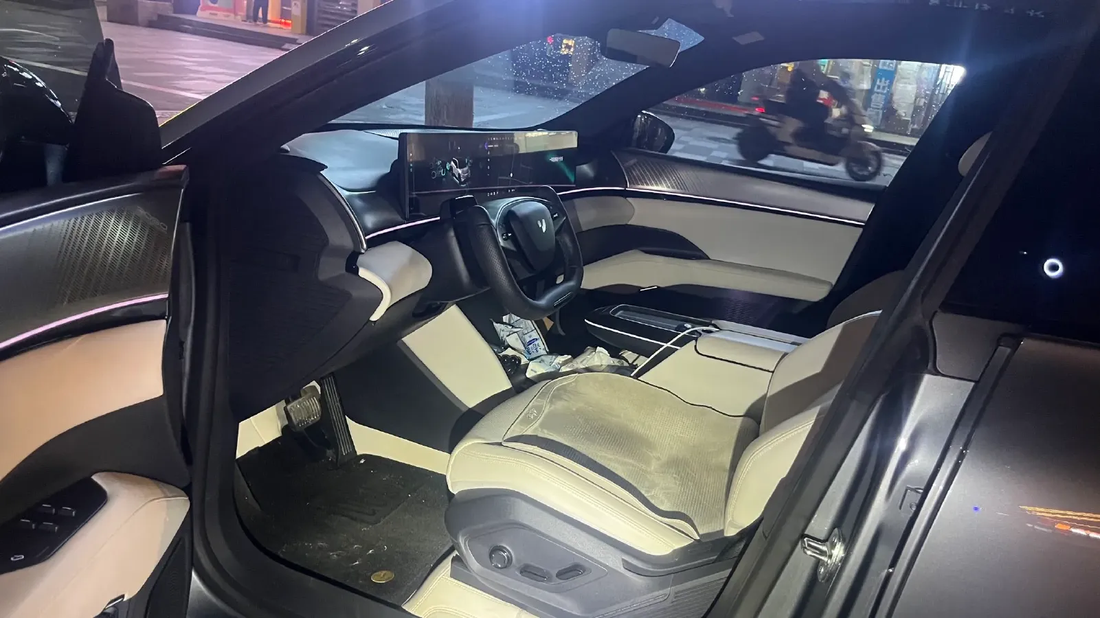 2023 Honda CR-V 2.0L 150HP L4 E-CVT PHEV 17.7KWH,autocango,china used car exporter,china ev exporter,chinese used car exporter,chinese used ev exporter