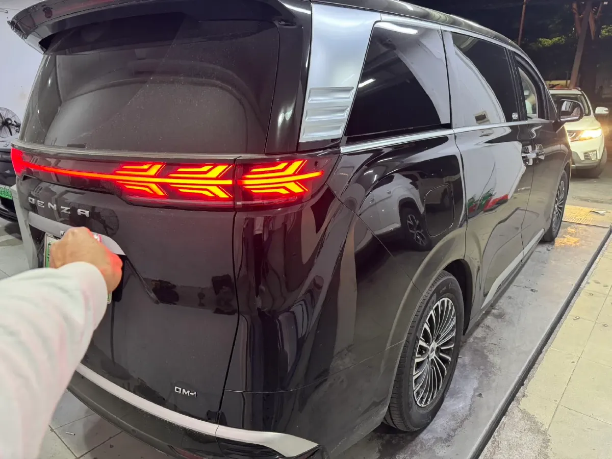 2022 HongQi HS7 3.0T 337HP V6 8AT,autocango,china used car exporter,china ev exporter,chinese used car exporter,chinese used ev exporter