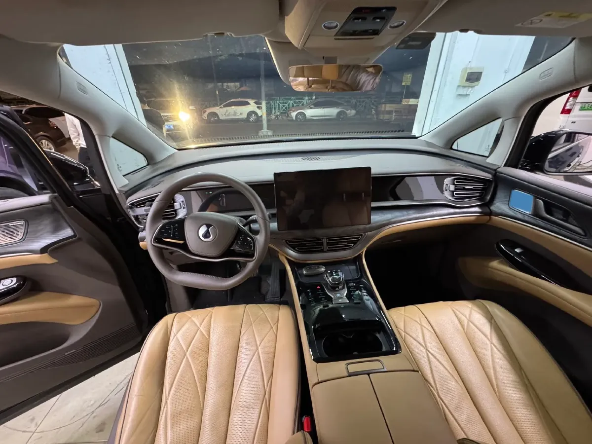 2022 HongQi HS7 3.0T 337HP V6 8AT,autocango,china used car exporter,china ev exporter,chinese used car exporter,chinese used ev exporter