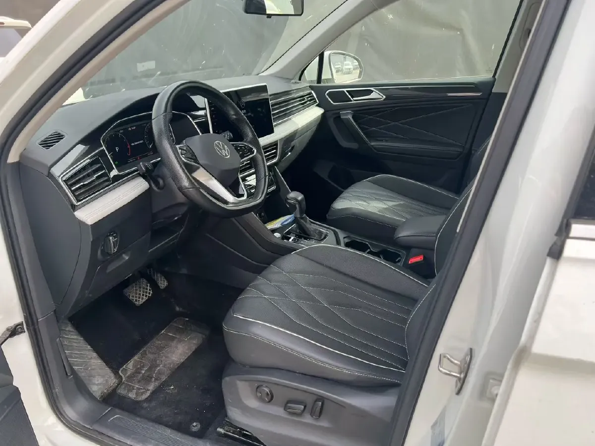 2023 Volkswagen Tiguan L 1.5T 160HP L4 7DCT,autocango,china used car exporter,china ev exporter,chinese used car exporter,chinese used ev exporter