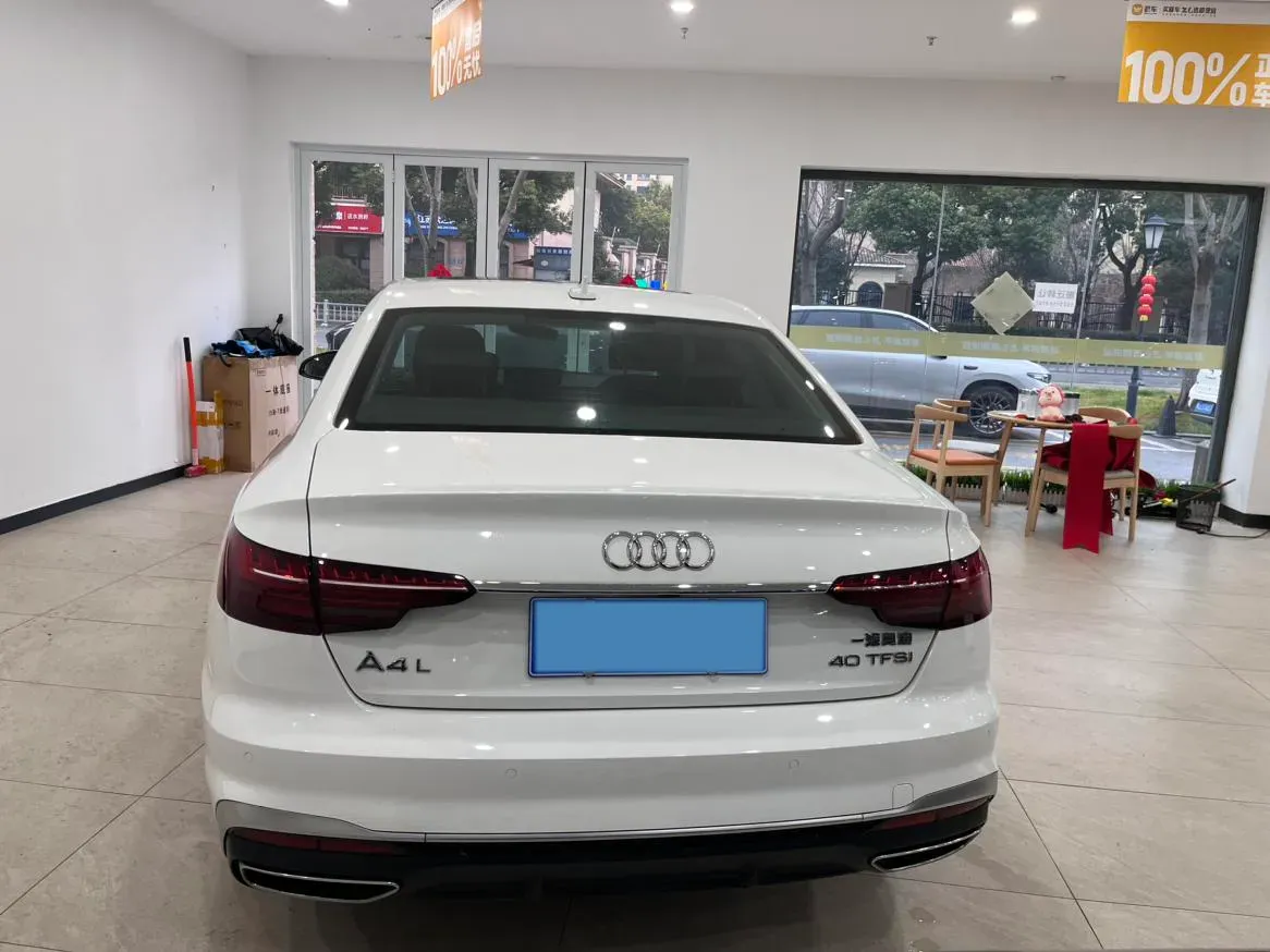 2022 Audi A4L 2.0T 190HP L4 7DCT,autocango,china used car exporter,china ev exporter,chinese used car exporter,chinese used ev exporter