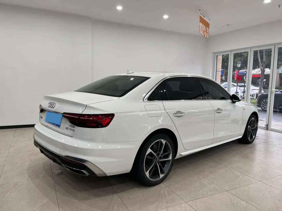 2022 Audi A4L 2.0T 190HP L4 7DCT,autocango,china used car exporter,china ev exporter,chinese used car exporter,chinese used ev exporter