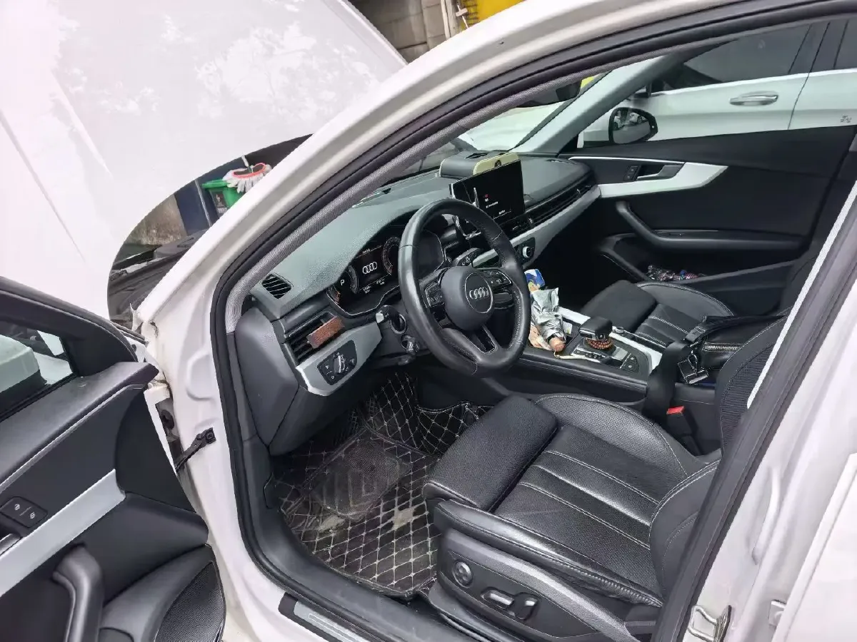 2022 Audi A4L 2.0T 150HP L4 7DCT,autocango,china used car exporter,china ev exporter,chinese used car exporter,chinese used ev exporter