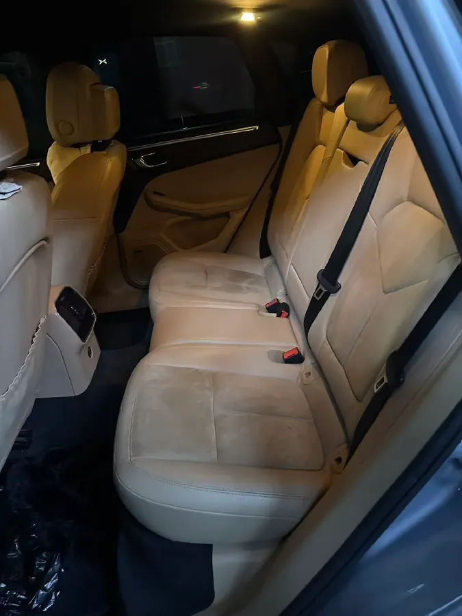 2018 Porsche Macan 2.0T 252HP L4 7DCT,autocango,china used car exporter,china ev exporter,chinese used car exporter,chinese used ev exporter