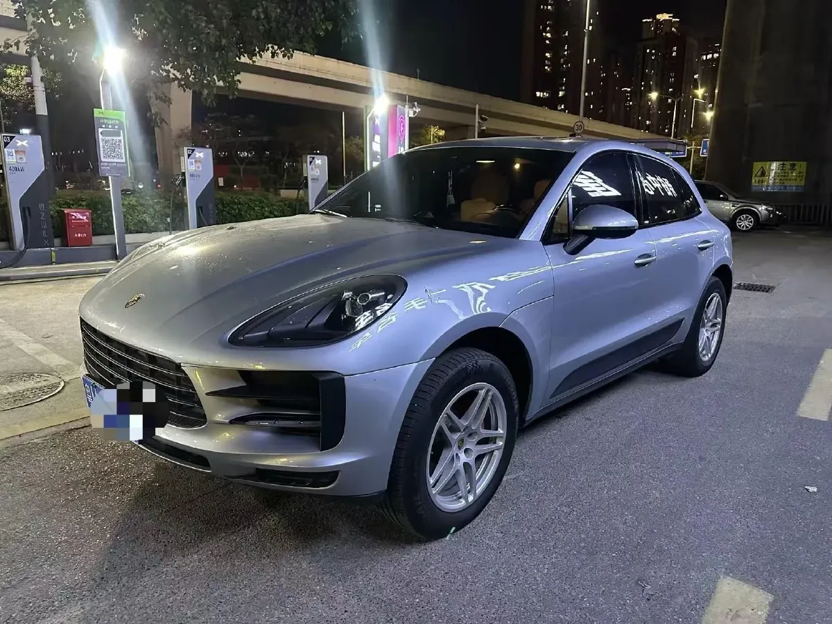 2018 Porsche Macan 2.0T 252HP L4 7DCT,autocango,china used car exporter,china ev exporter,chinese used car exporter,chinese used ev exporter