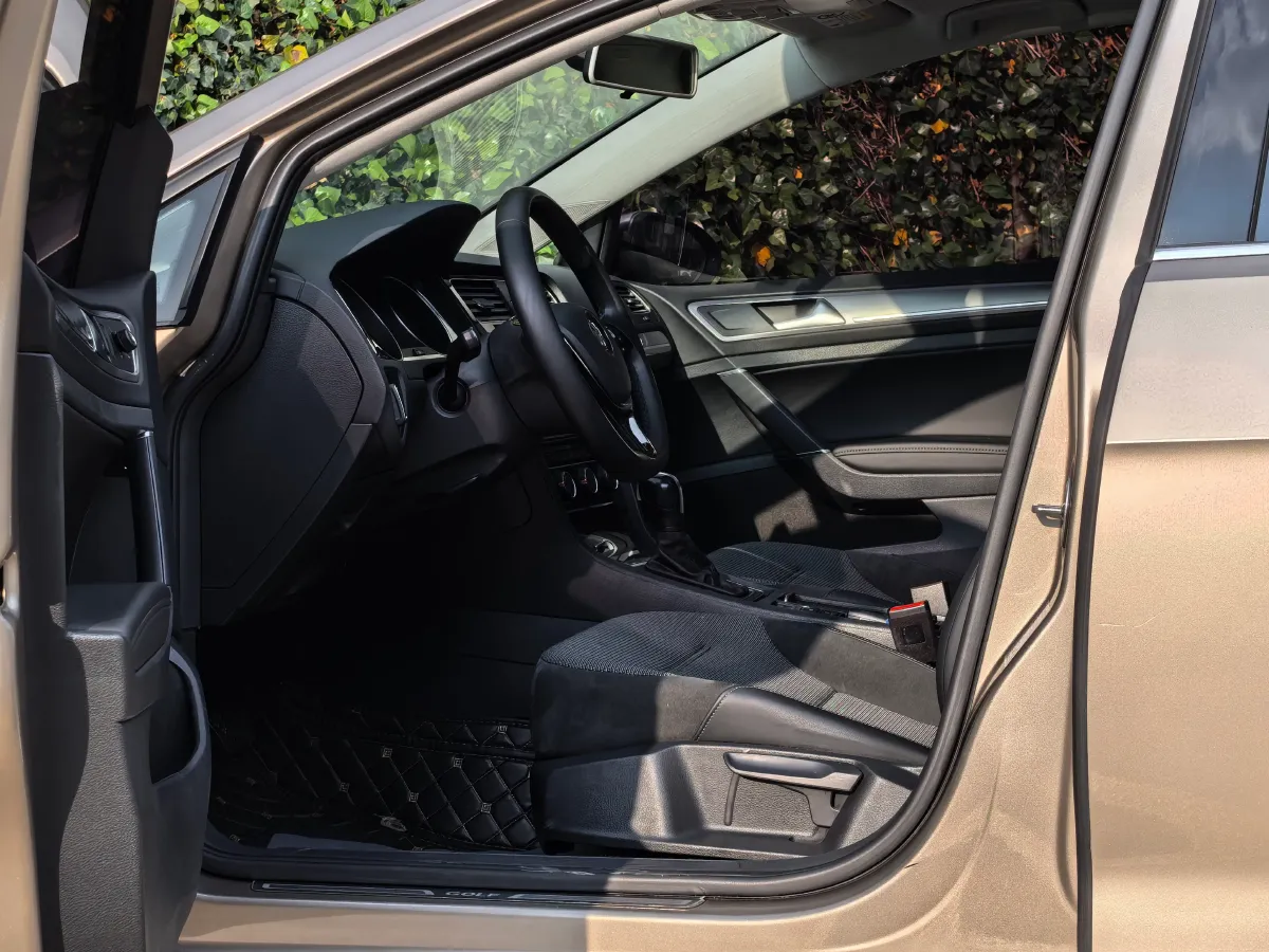 2020 Volkswagen Golf 1.4T 150HP L4 7DCT,autocango,china used car exporter,china ev exporter,chinese used car exporter,chinese used ev exporter