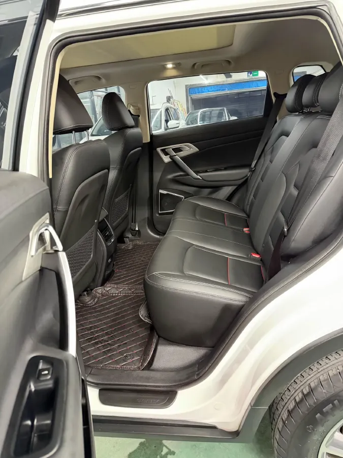 2020 Roewe i6 1.5T 169HP L4 7DCT,autocango,china used car exporter,china ev exporter,chinese used car exporter,chinese used ev exporter