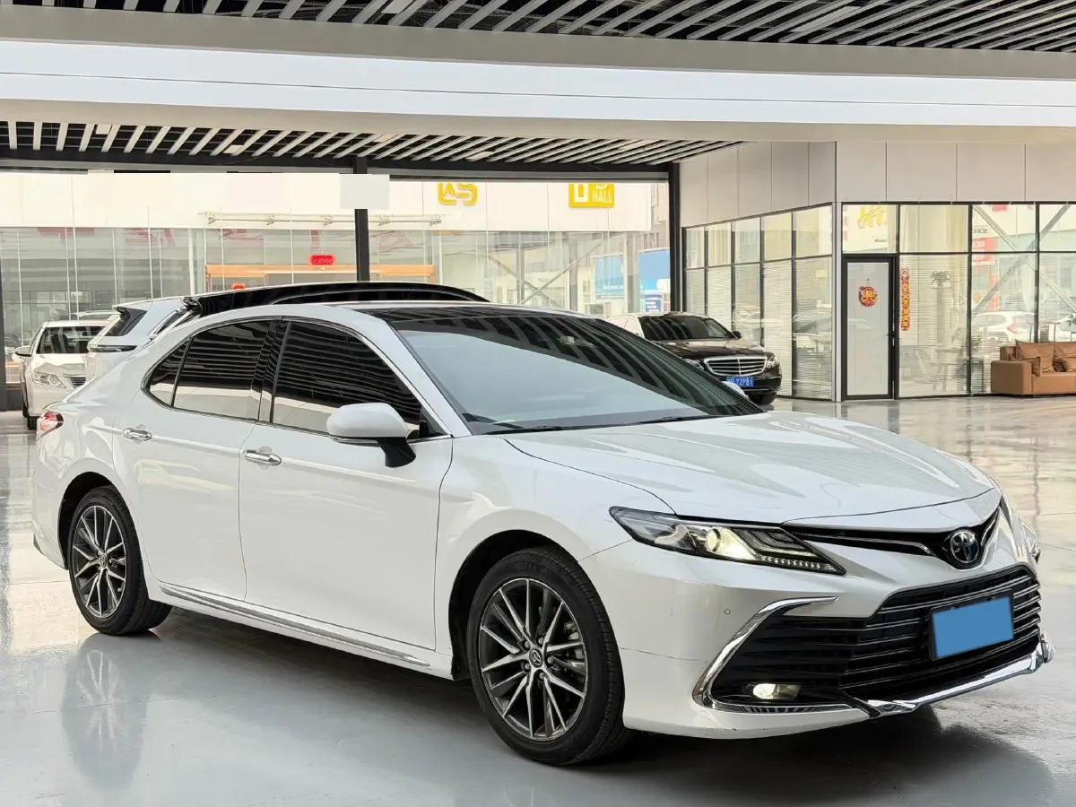 2021 Toyota Camry 2.5L 209HP L4 8AT,autocango,china used car exporter,china ev exporter,chinese used car exporter,chinese used ev exporter