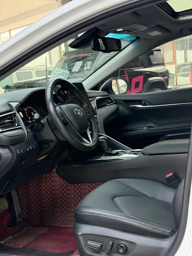 2021 Toyota Camry 2.5L 209HP L4 8AT,autocango,china used car exporter,china ev exporter,chinese used car exporter,chinese used ev exporter