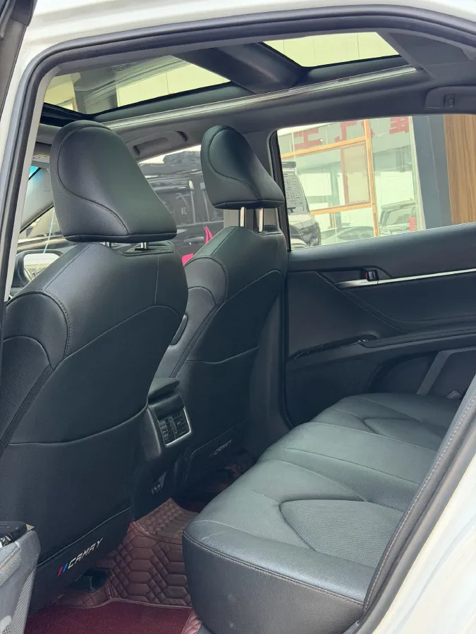 2021 Toyota Camry 2.5L 209HP L4 8AT,autocango,china used car exporter,china ev exporter,chinese used car exporter,chinese used ev exporter