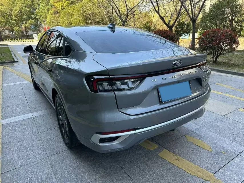 2025 Ford Mondeo 2.0T 254HP L4 8AT,autocango,china used car exporter,china ev exporter,chinese used car exporter,chinese used ev exporter