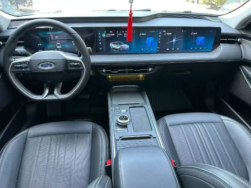 2025 Ford Mondeo 2.0T 254HP L4 8AT,autocango,china used car exporter,china ev exporter,chinese used car exporter,chinese used ev exporter