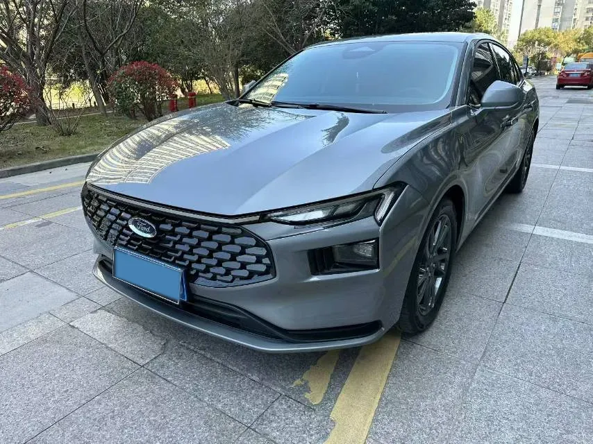 2025 Ford Mondeo 2.0T 254HP L4 8AT,autocango,china used car exporter,china ev exporter,chinese used car exporter,chinese used ev exporter