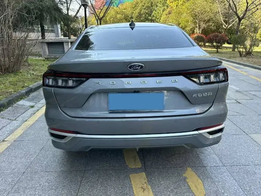 2025 Ford Mondeo 2.0T 254HP L4 8AT,autocango,china used car exporter,china ev exporter,chinese used car exporter,chinese used ev exporter