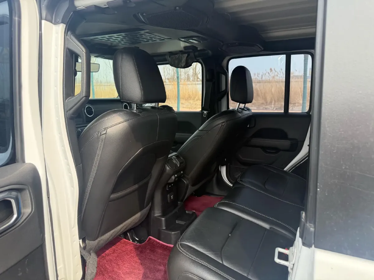 2021 Jeep Wrangler 2.0T 266HP L4 8AT,autocango,china used car exporter,china ev exporter,chinese used car exporter,chinese used ev exporter