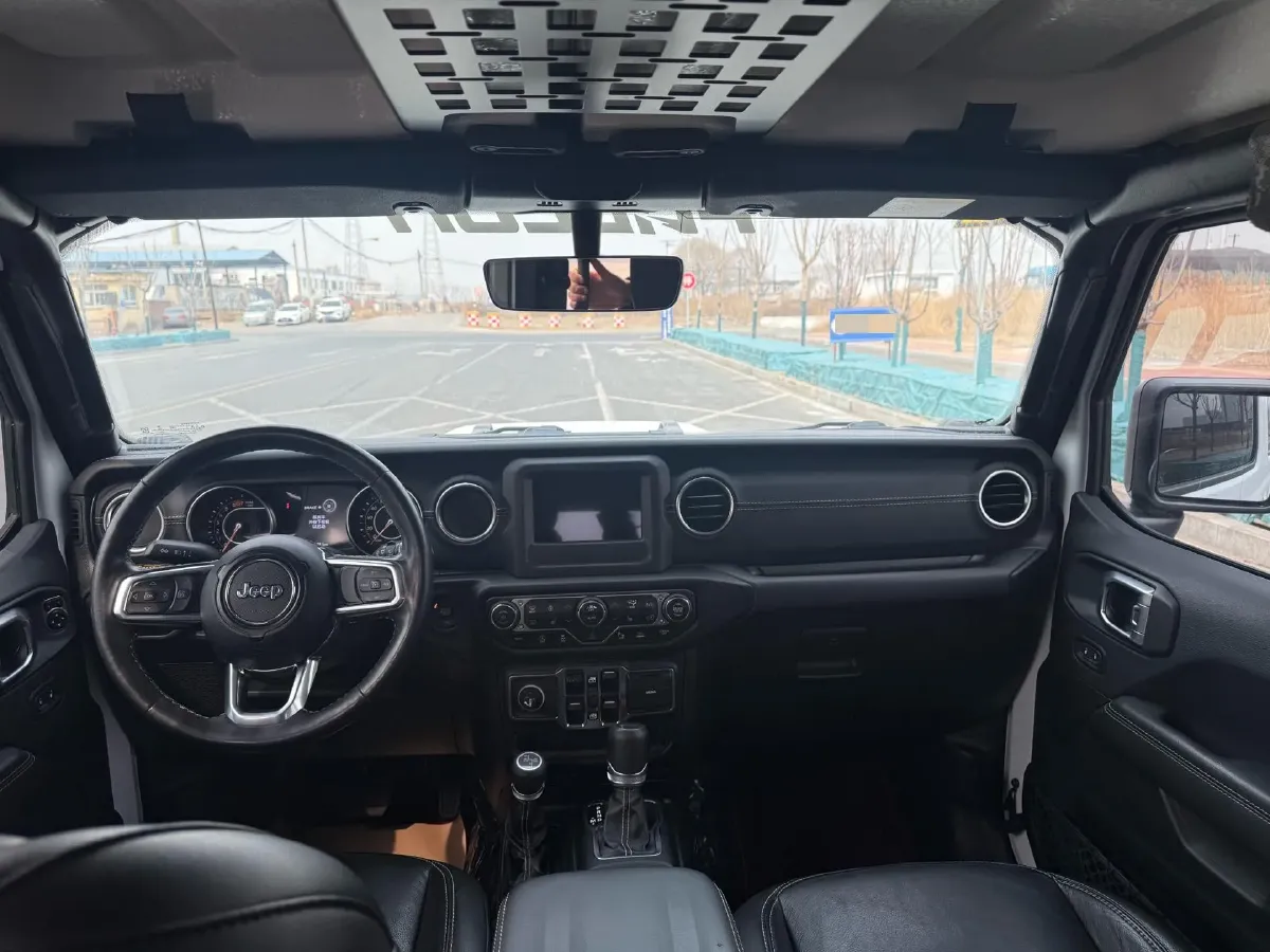 2021 Jeep Wrangler 2.0T 266HP L4 8AT,autocango,china used car exporter,china ev exporter,chinese used car exporter,chinese used ev exporter