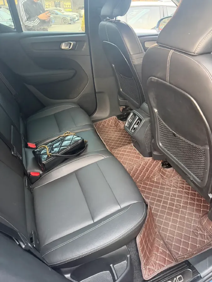 2023 Volvo XC40 2.0T 197HP L4 7DCT,autocango,china used car exporter,china ev exporter,chinese used car exporter,chinese used ev exporter