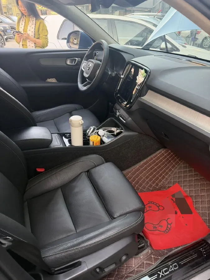 2023 Volvo XC40 2.0T 197HP L4 7DCT,autocango,china used car exporter,china ev exporter,chinese used car exporter,chinese used ev exporter