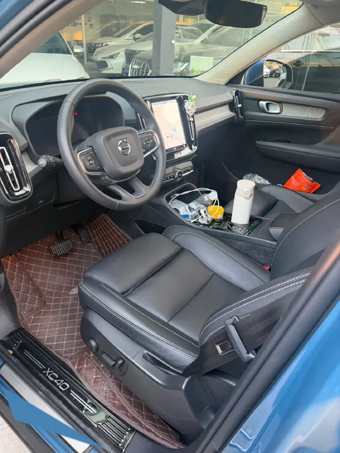 2023 Volvo XC40 2.0T 197HP L4 7DCT,autocango,china used car exporter,china ev exporter,chinese used car exporter,chinese used ev exporter