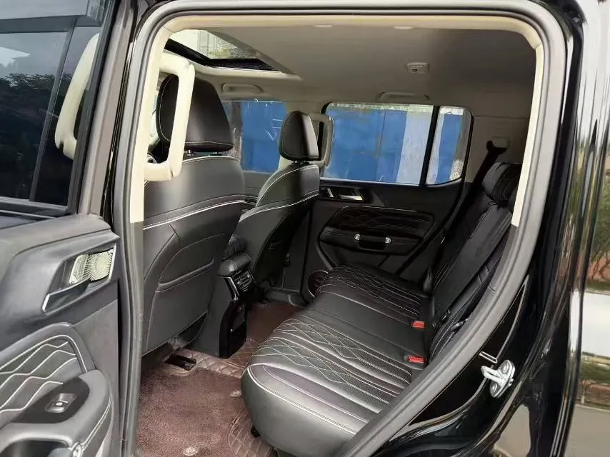 2022 Tank 300 2.0T 227HP L4 8AT,autocango,china used car exporter,china ev exporter,chinese used car exporter,chinese used ev exporter