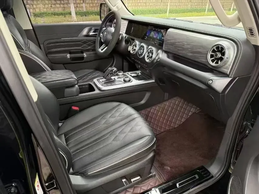 2022 Tank 300 2.0T 227HP L4 8AT,autocango,china used car exporter,china ev exporter,chinese used car exporter,chinese used ev exporter