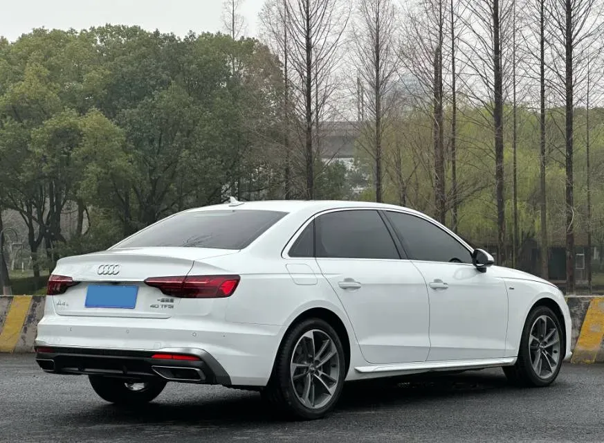 2020 Audi A4L 2.0T 190HP L4 7DCT,autocango,china used car exporter,china ev exporter,chinese used car exporter,chinese used ev exporter