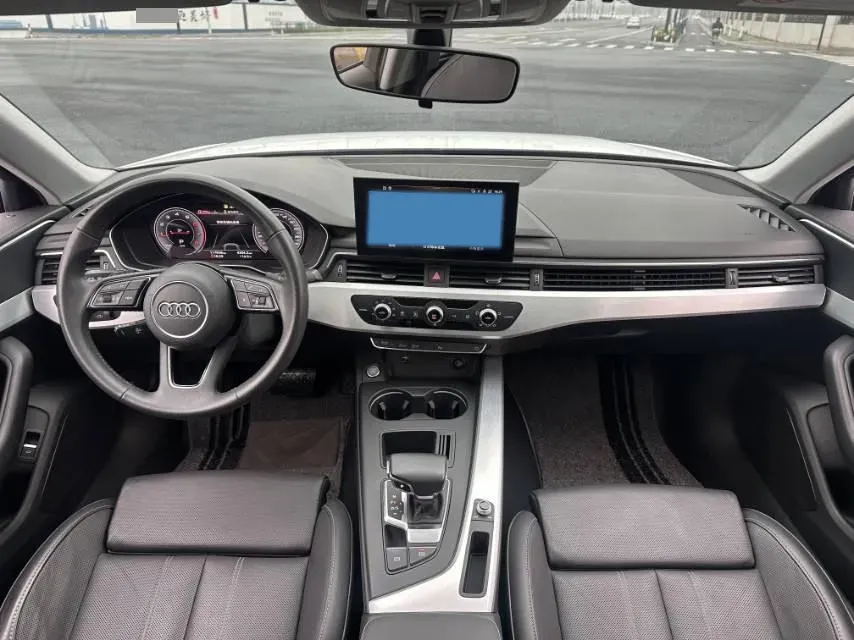 2020 Audi A4L 2.0T 190HP L4 7DCT,autocango,china used car exporter,china ev exporter,chinese used car exporter,chinese used ev exporter