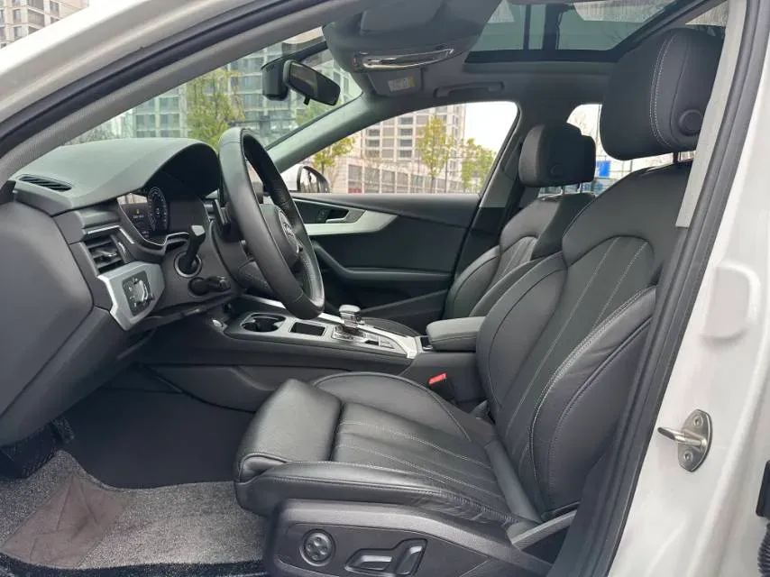 2020 Audi A4L 2.0T 190HP L4 7DCT,autocango,china used car exporter,china ev exporter,chinese used car exporter,chinese used ev exporter