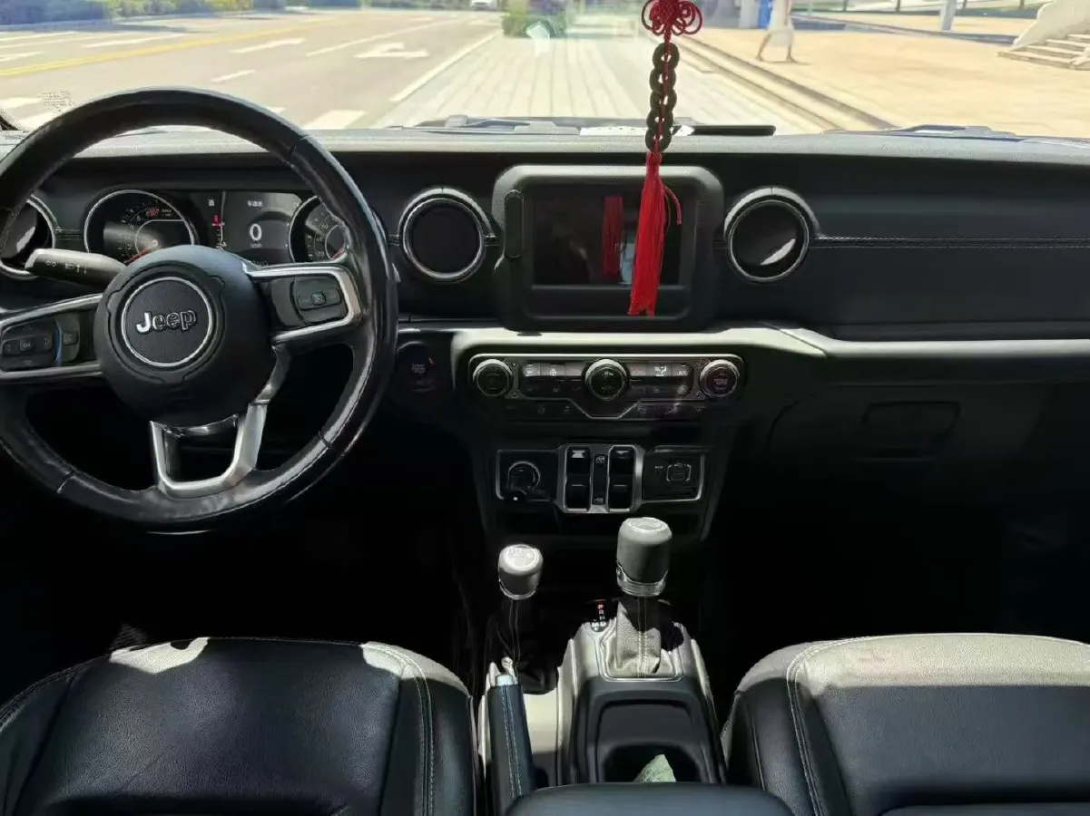 2019 Jeep Wrangler 2.0T 266HP L4 8AT,autocango,china used car exporter,china ev exporter,chinese used car exporter,chinese used ev exporter