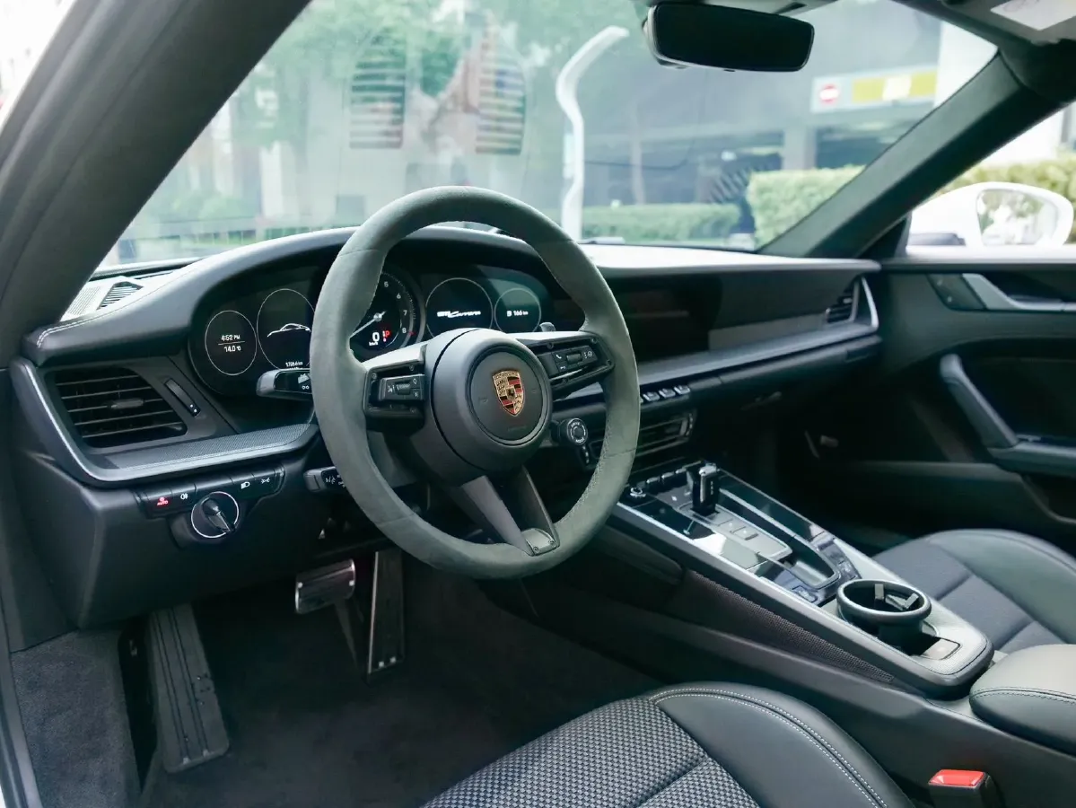 2023 Porsche 911 3.0T 385HP H6 8DCT,autocango,china used car exporter,china ev exporter,chinese used car exporter,chinese used ev exporter