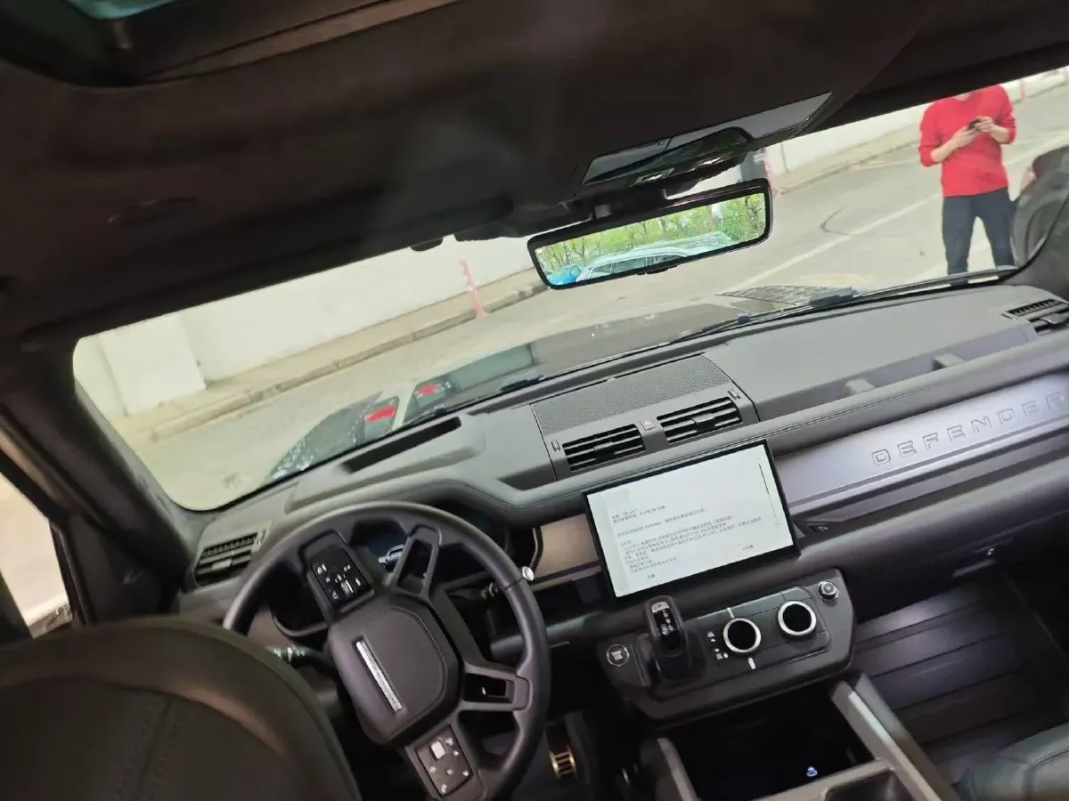 2024 Land Rover Defender 3.0T 400HP L6 8AT,autocango,china used car exporter,china ev exporter,chinese used car exporter,chinese used ev exporter