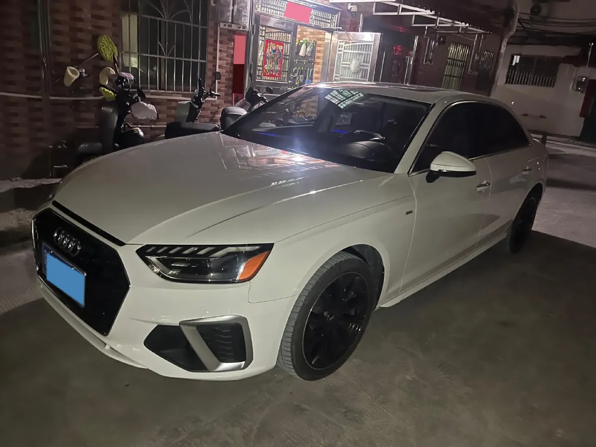 2020 Audi A4L 2.0T 190HP L4 7DCT,autocango,china used car exporter,china ev exporter,chinese used car exporter,chinese used ev exporter