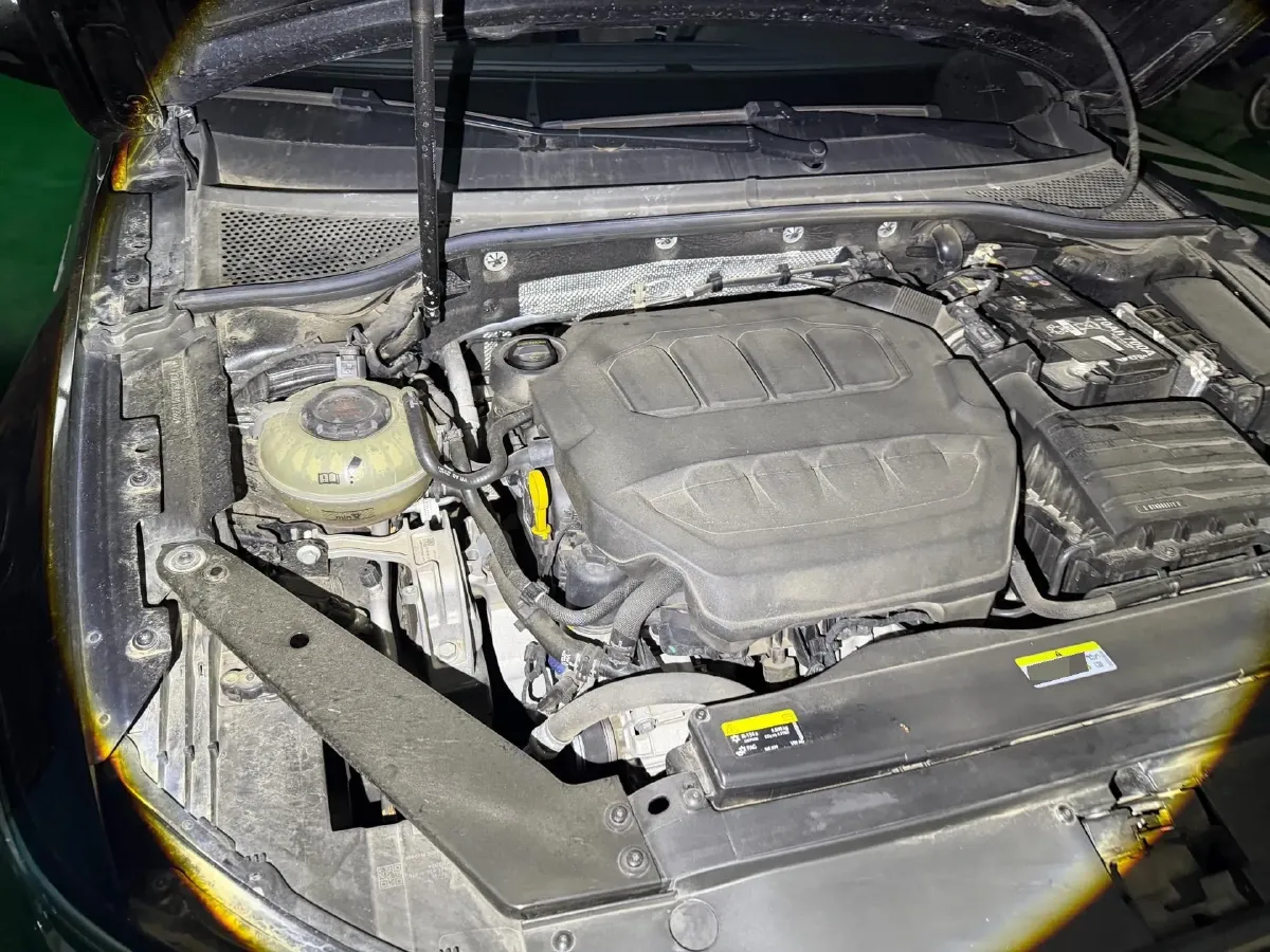 2023 Volkswagen Magotan 2.0T 186HP L4 7DCT,autocango,china used car exporter,china ev exporter,chinese used car exporter,chinese used ev exporter