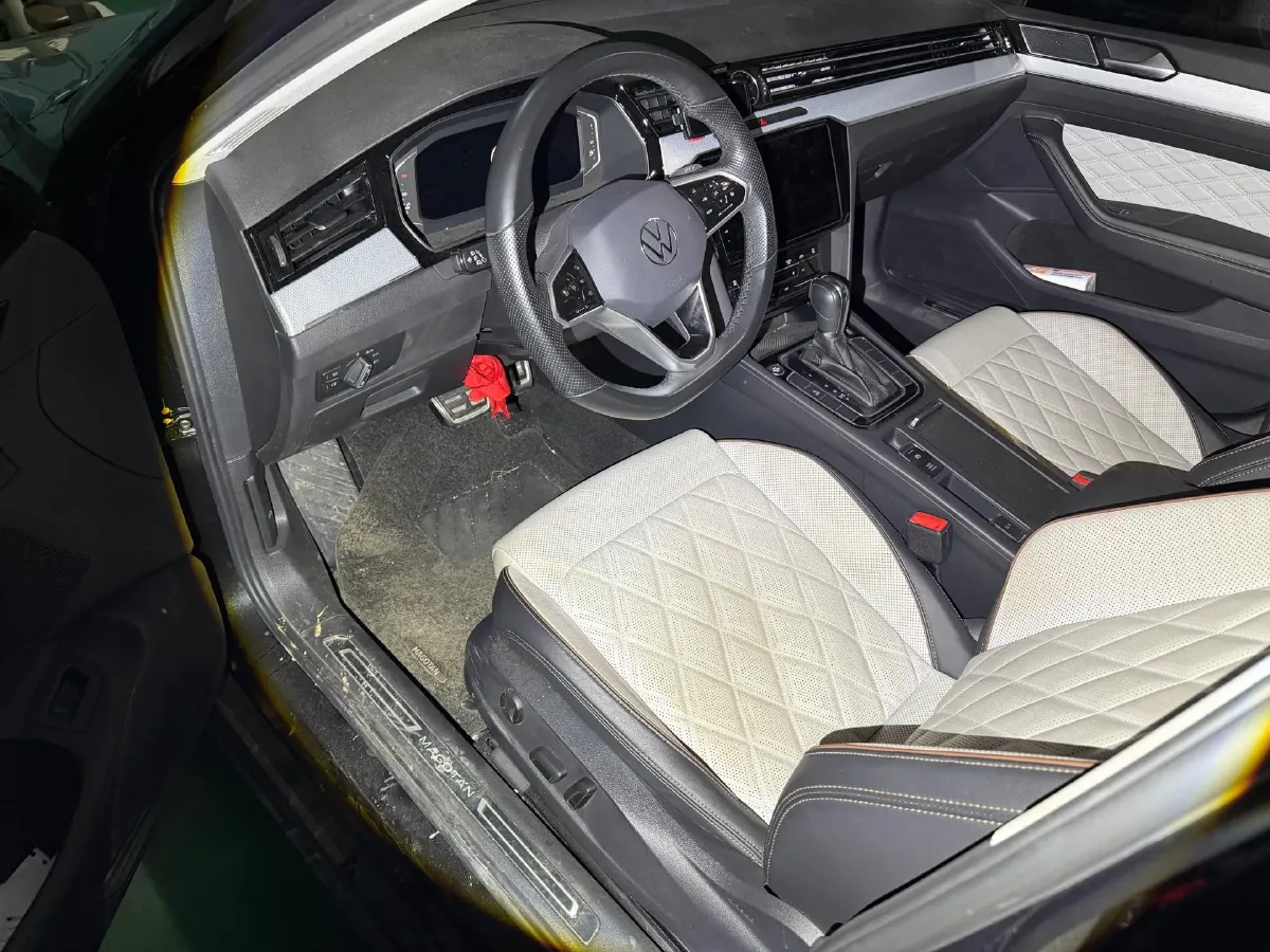 2023 Volkswagen Magotan 2.0T 186HP L4 7DCT,autocango,china used car exporter,china ev exporter,chinese used car exporter,chinese used ev exporter