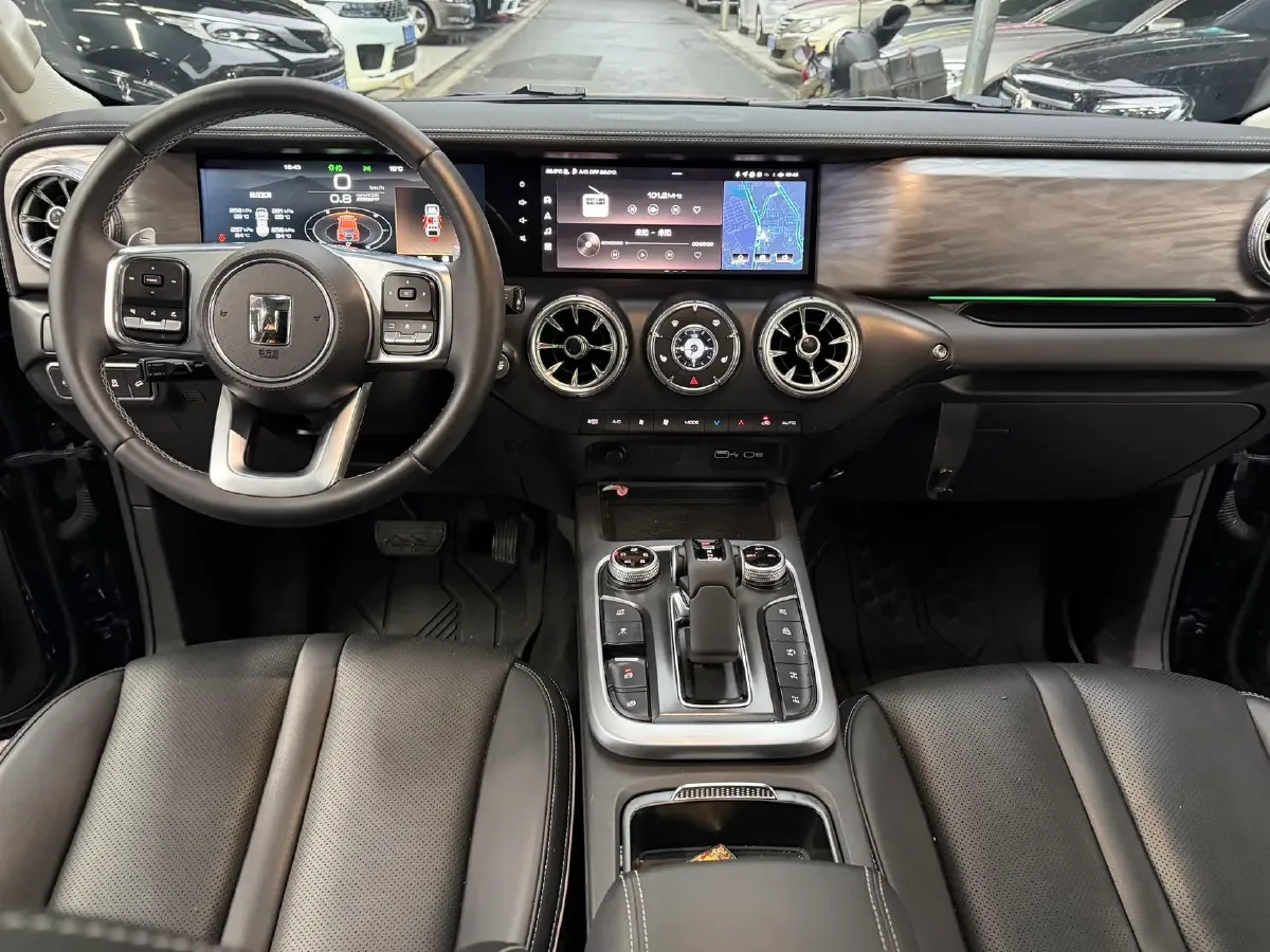 2024 Tank 300 2.0T 227HP L4 8AT,autocango,china used car exporter,china ev exporter,chinese used car exporter,chinese used ev exporter