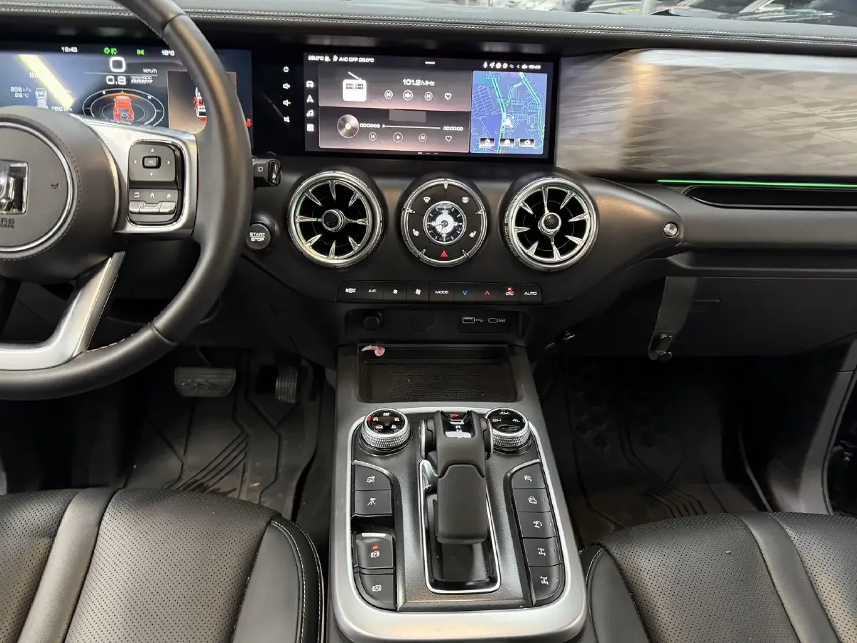 2024 Tank 300 2.0T 227HP L4 8AT,autocango,china used car exporter,china ev exporter,chinese used car exporter,chinese used ev exporter