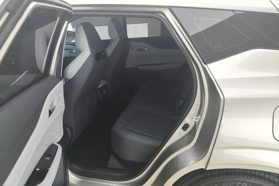 2024 ChangAn UNI-Z 1.5L 98HP L4 E-CVT PHEV 18.4KWH,autocango,china used car exporter,china ev exporter,chinese used car exporter,chinese used ev exporter