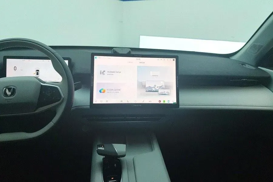 2024 ChangAn UNI-Z 1.5L 98HP L4 E-CVT PHEV 18.4KWH,autocango,china used car exporter,china ev exporter,chinese used car exporter,chinese used ev exporter