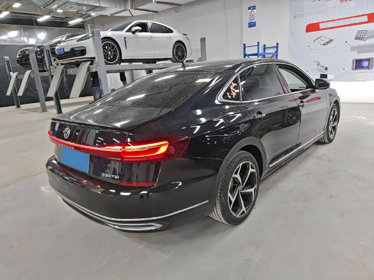 2023 Volkswagen Passat 2.0T 186HP L4 7DCT,autocango,china used car exporter,china ev exporter,chinese used car exporter,chinese used ev exporter