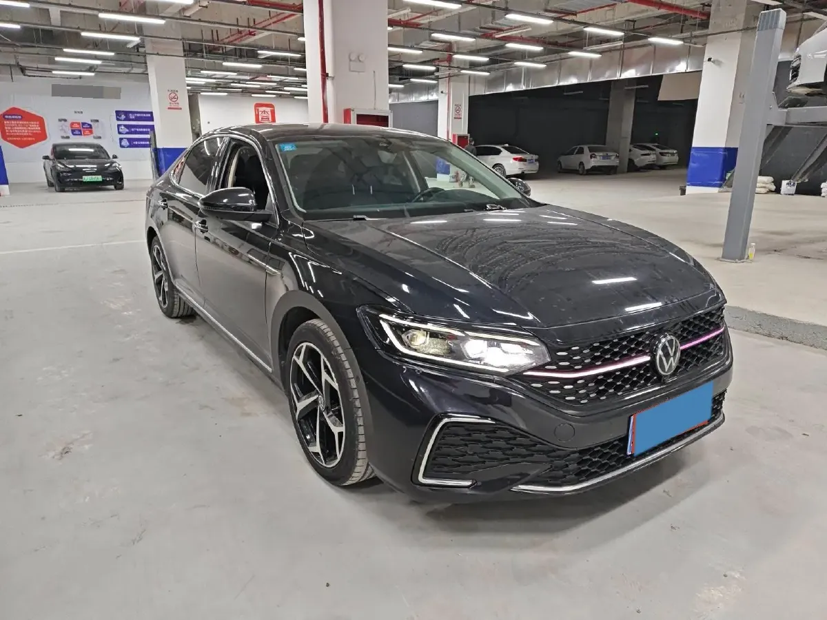 2023 Volkswagen Passat 2.0T 186HP L4 7DCT,autocango,china used car exporter,china ev exporter,chinese used car exporter,chinese used ev exporter